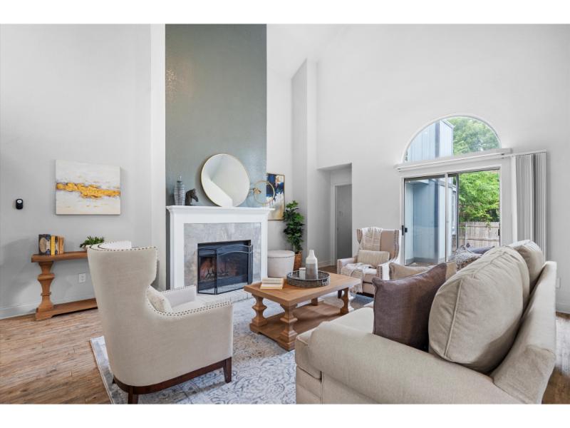 05-1115 Cherrytree Dr-05