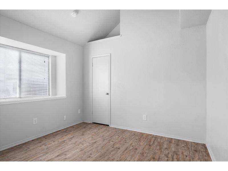 20-1115 Cherrytree Dr-20
