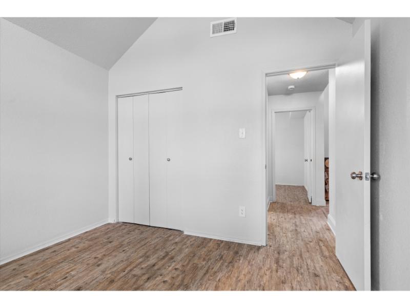 24-1115 Cherrytree Dr-24